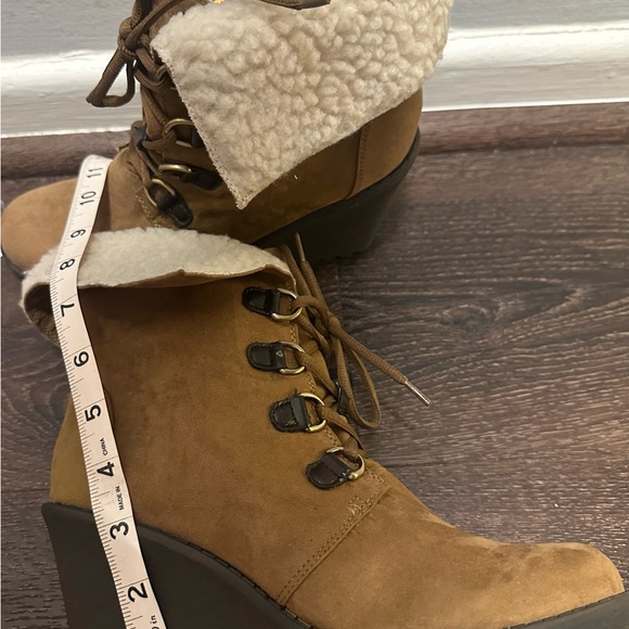 Route 66 Tan Size 8.5 Ankle Boots Wedges - Picture 8 of 8